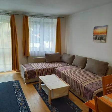 Rábai Apartman Apartman *